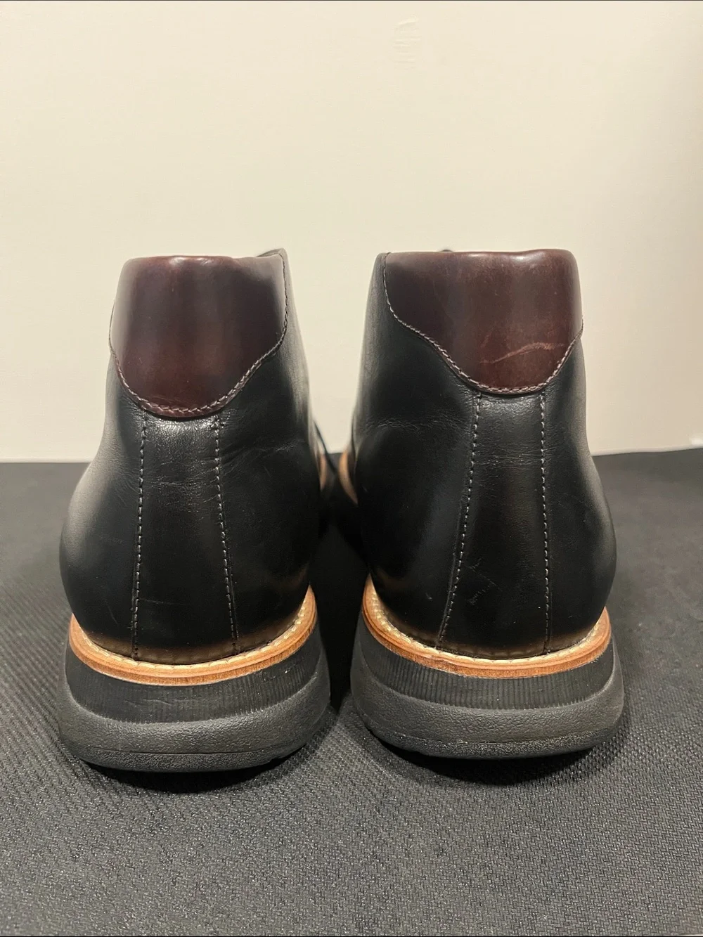 Men's Black Leather Johnston & Murphy Chukka Boots 24-2375 Size 10
